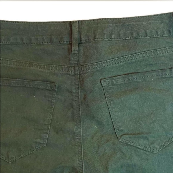 Hunter Green jeans by Refuge, size 10. - Picture 3 of 4